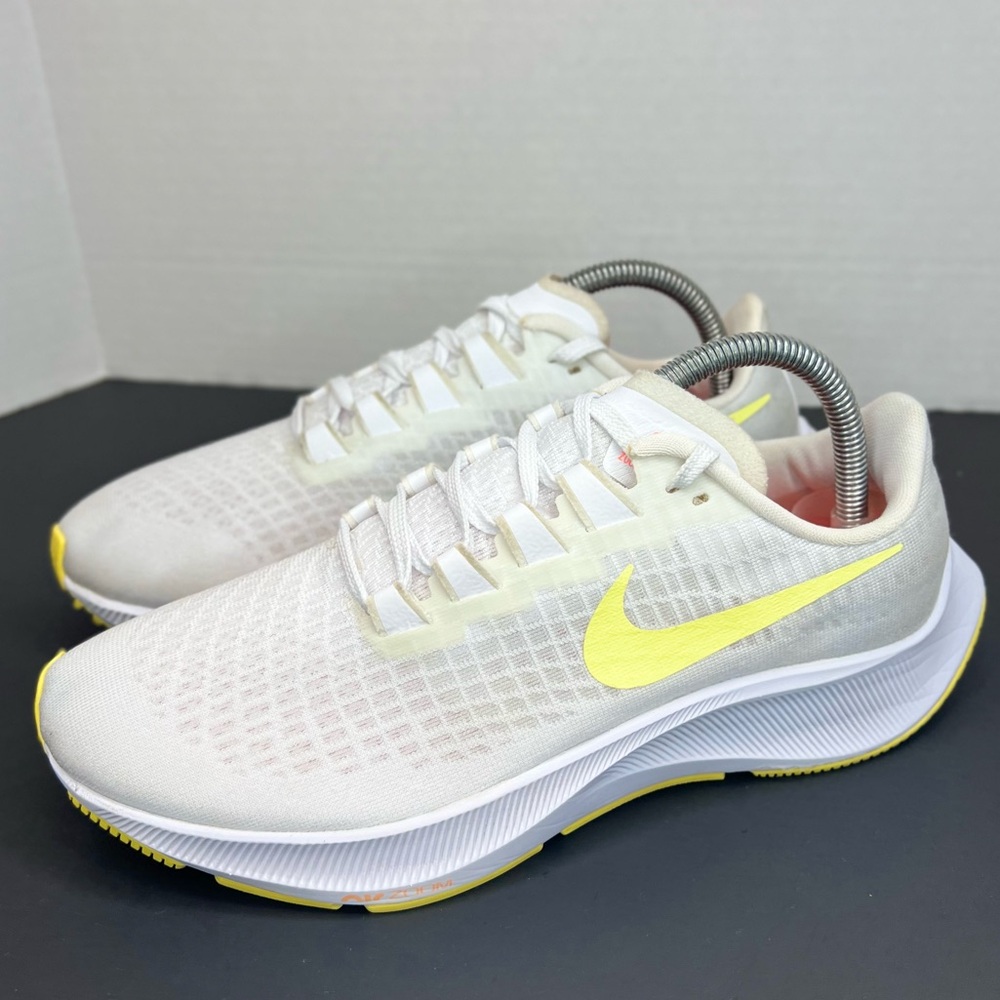 Nike Air Zoom Pegasus 37 Wh/Zitron/Mango Running BQ9647-105 Women's Size 9 Clean